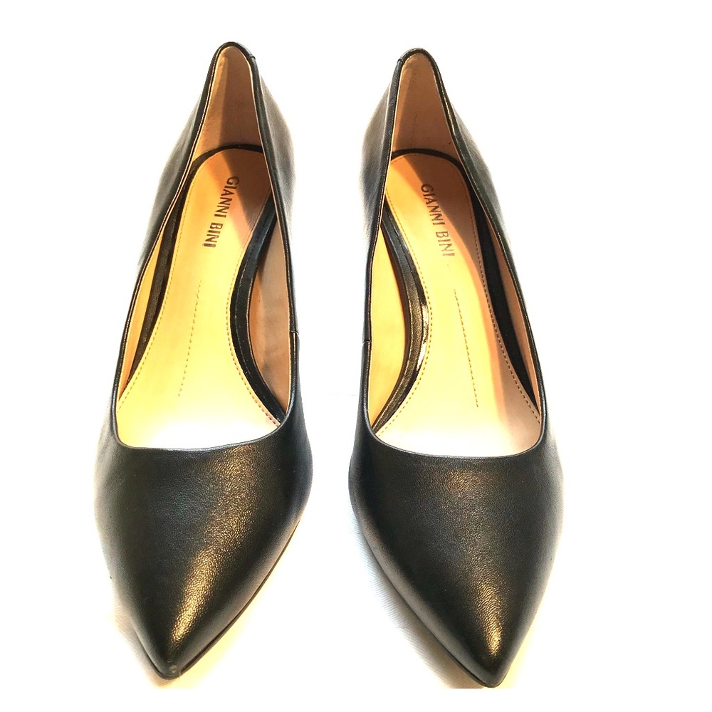Gianni Bini Pumps Size 7M Color: Black